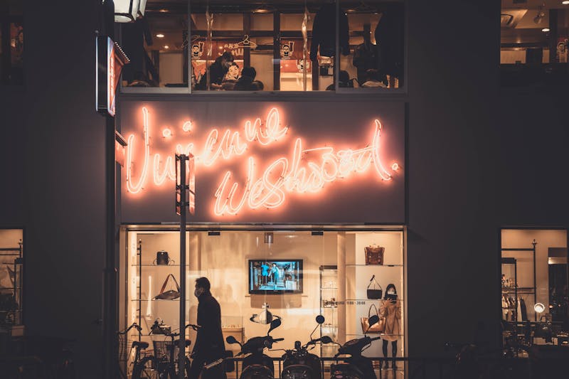 Jet's Pizza bar and lounge area with warm ambient lighting